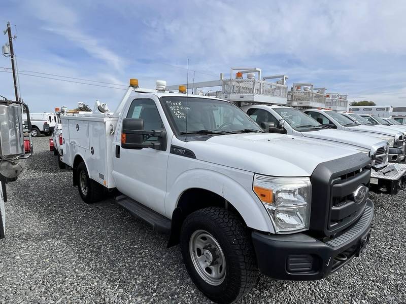 2015 Ford F-350 Utility truck (CN-1036)