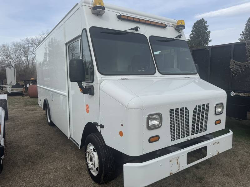 2012 Chevy Workhorse 16ft Step Van, (CN 1128)
