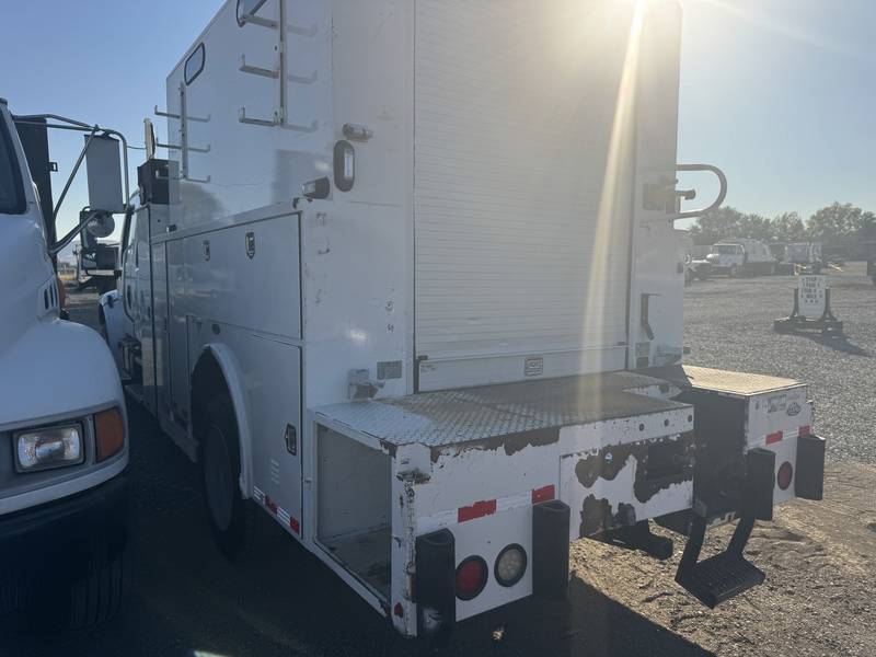2014 Freightliner Crewcab, m2-106 Utility Truck (CN 39)
