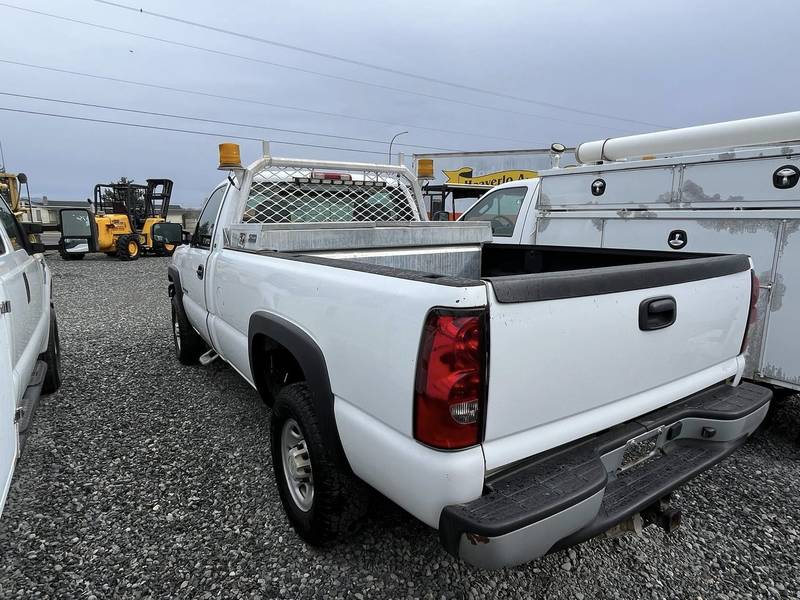 2005 Chevy 2500, Pickup,  (CN 70)