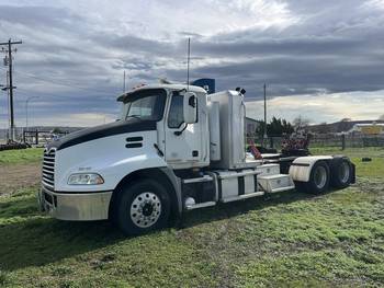 2012 Mack CXU613 Tractor truck (CN 1)