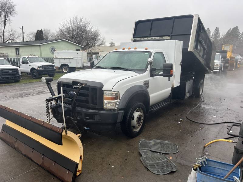 2010 Ford F550 4x4, Dump bed, snow plow and Sander, (CN56)