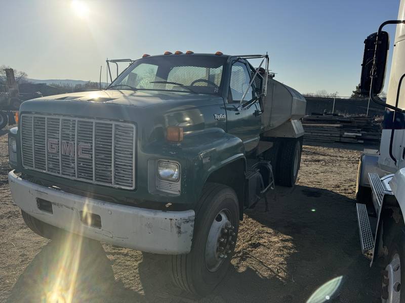 1991 GMC Top kick W/1000 stainless tank non op, (CN 1098)
