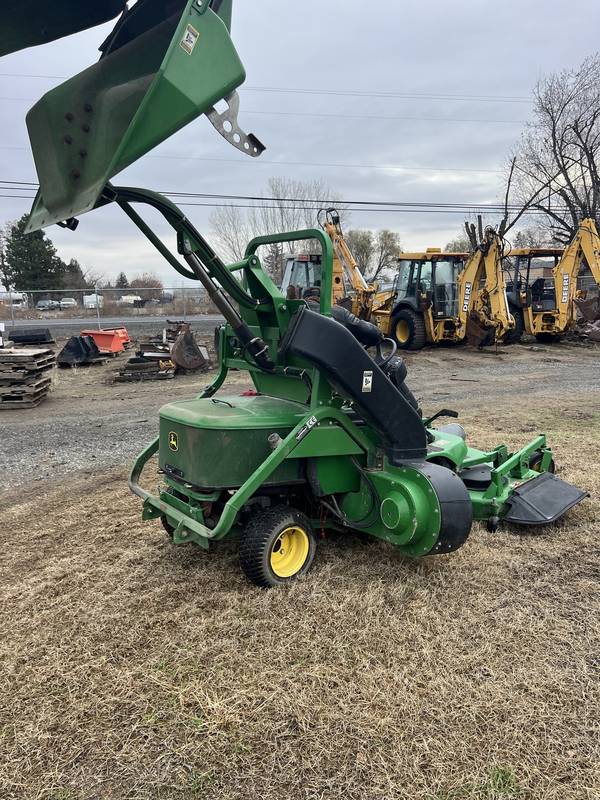 JD 1445, 4x4, Dsl,  60’ Commercial Mower with Dumping grass catcher 