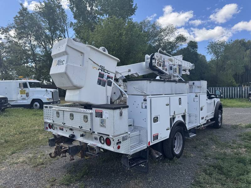 2017 Ford F550 4x4, 40 ft Altec Bucket, Bucket/ Material lift(CN 1058)