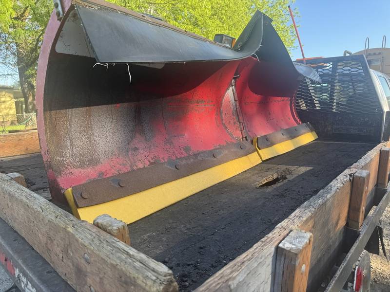 2006 Ford F550 Crewcab, 4x4, Steller Hook retrieval system w/ front Boss V-Plow