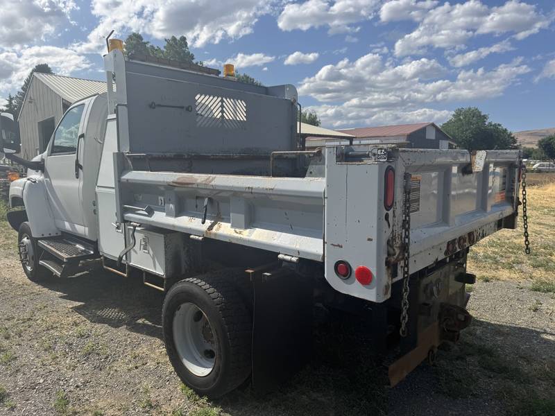 2006 GMC 5500 4x4, 3 yrd dump truck w/snow blade available 