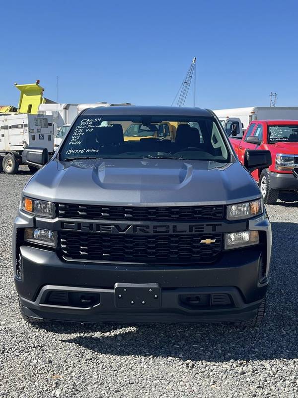 2020 chevy silverado Z71 4x4 1500 (CN-34)