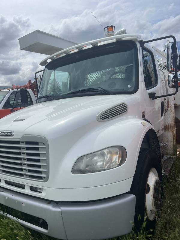 2005 Frieghtliner  M2, Service truck, (CN 21))