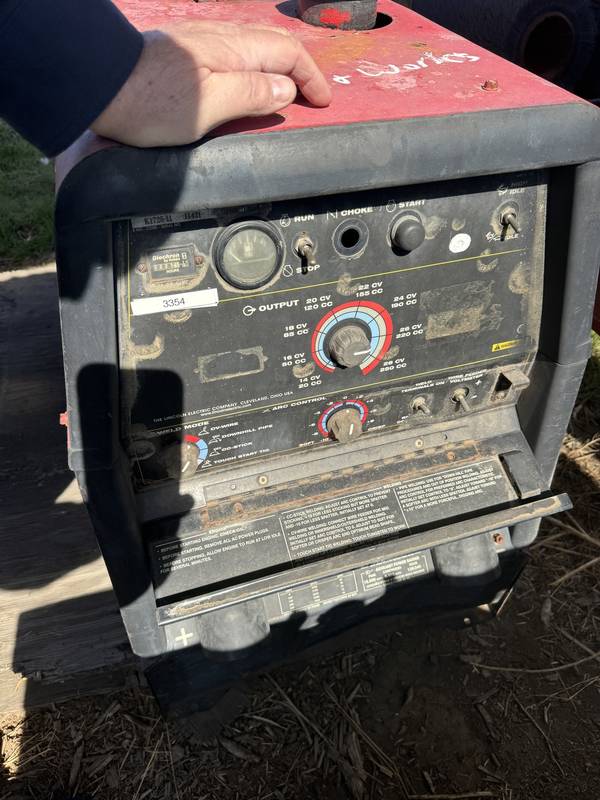 Lincoln 250 electric arc portable gas welder