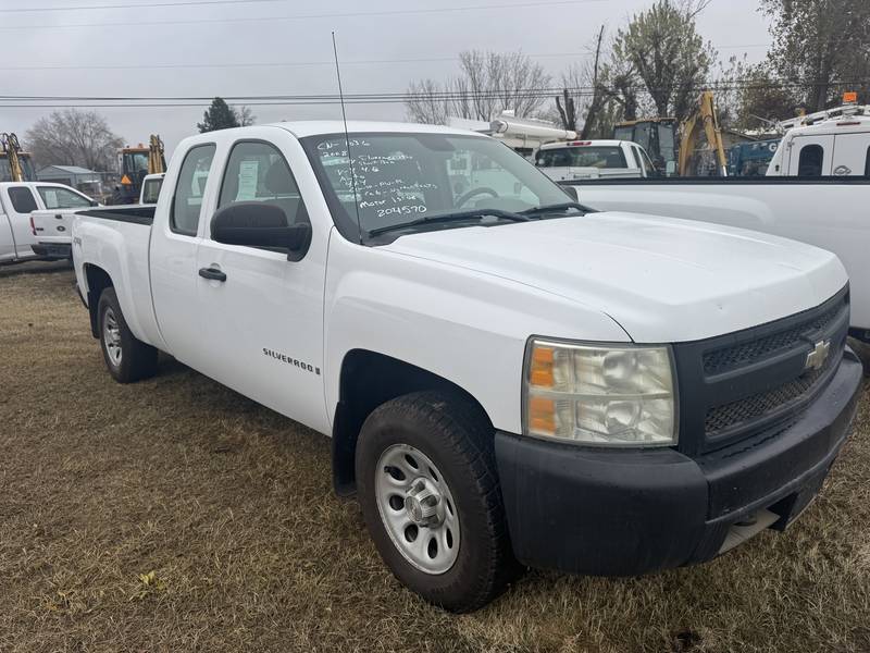 2008 Chevy ext cab 1500, 4x4 pickup. (CN 1036)