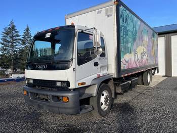 2008 Isuzu FVR cab over, 26 ft box truck non cdl (CN 1050))