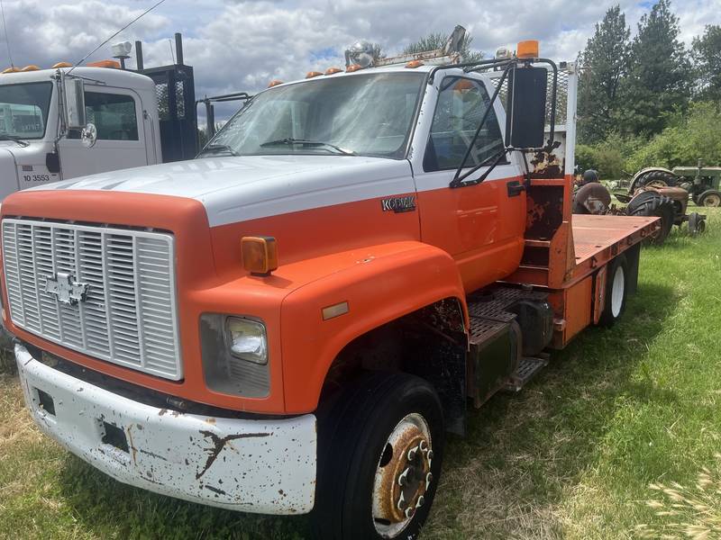 1991 Chevy Kodiak 12 ft Fatbed non cdl, (CN 75)