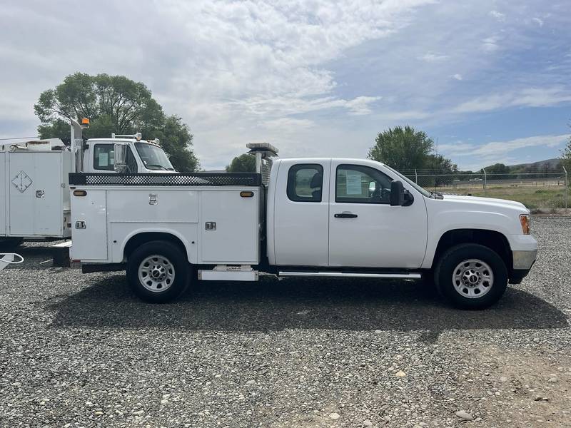 2011 GMC Sierra 3500, Utility, 4x4, Dsl, (CN-92)