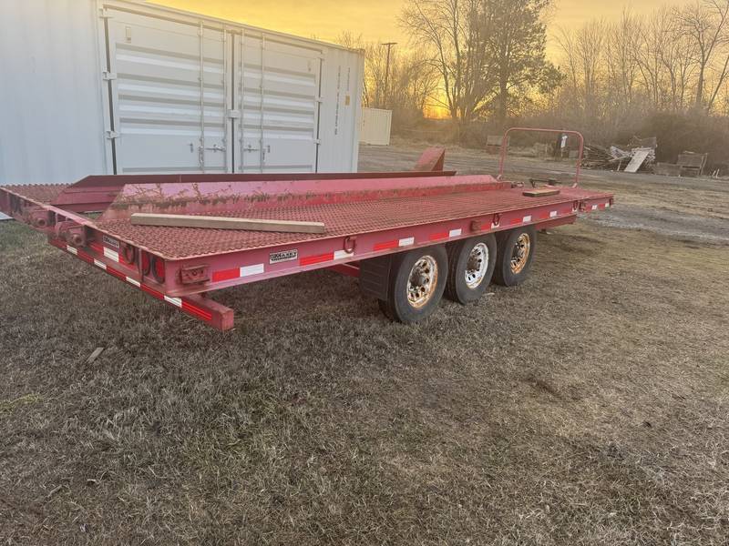 2005 Maxey 22ft Tilt Trailer, 3- Axle (CN 18)