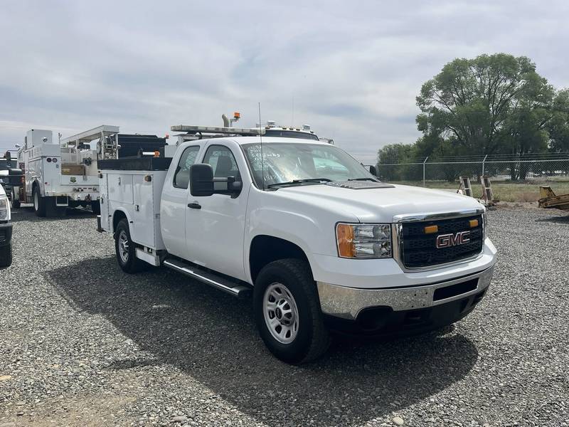 2011 GMC Sierra 3500, Utility, 4x4, Dsl, (CN-92)