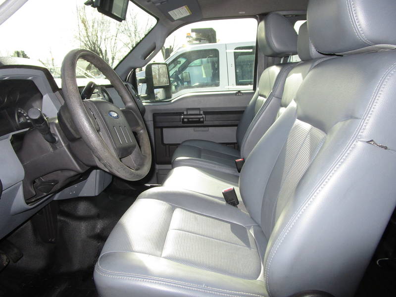 2011 FORD EXT CAB, F350 SERVICE TRUCK 4X4 (LOT 1091))