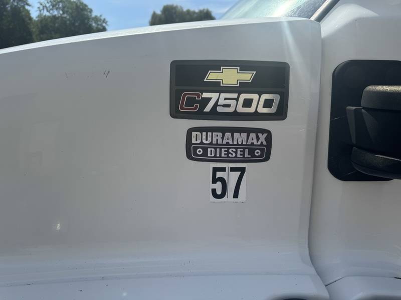 2006 Chevy C7500 18ft Dump (CN 1071)