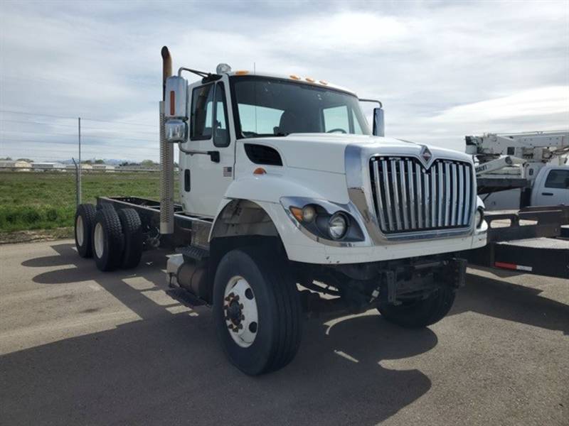 2012 IHC 7500 Cab Chassis, Tandem axle truck