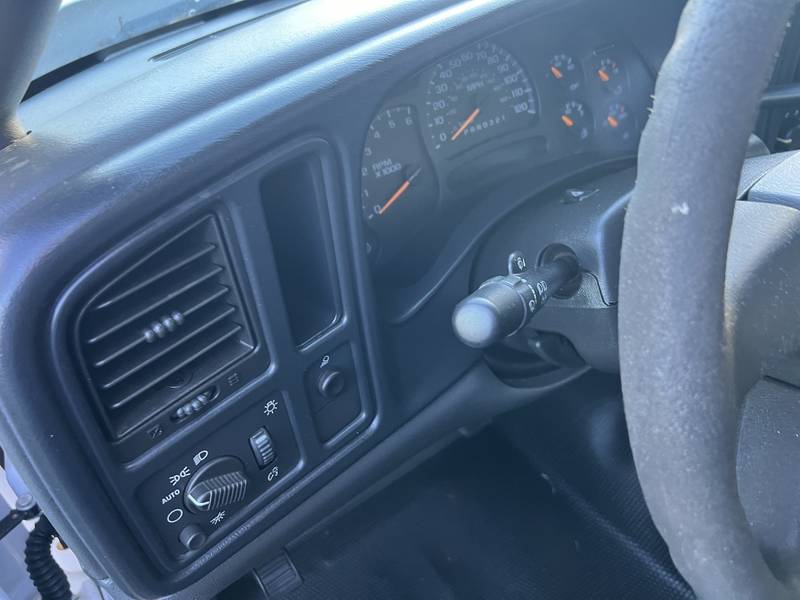 2006 Chevy 3500HD 2-3 yrd dump truck