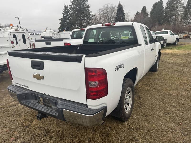 2008 Chevy ext cab 1500, 4x4 pickup. (CN 1036)