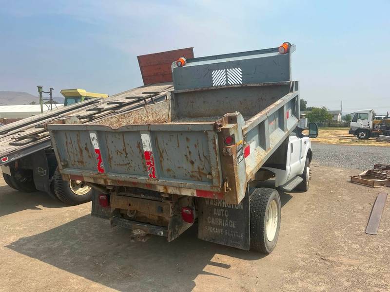 2003 FORD F550 4x4, 2-3 yrd DUMP