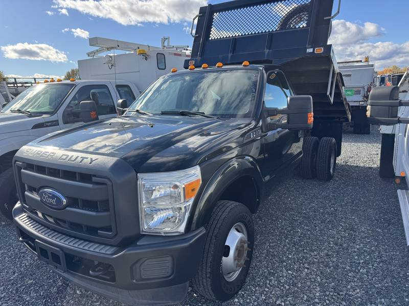 2015 Ford F350 SD XL, 4x4, 10 ft Flatbed w/Hoist (CN 1023)