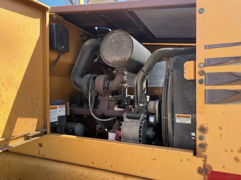  1994 Case 621B Wheel Loader, 2 yrd