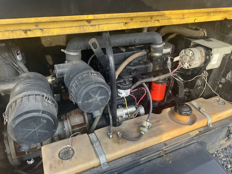 2000 Atlas Copco DSL air compressor (CN 1004)
