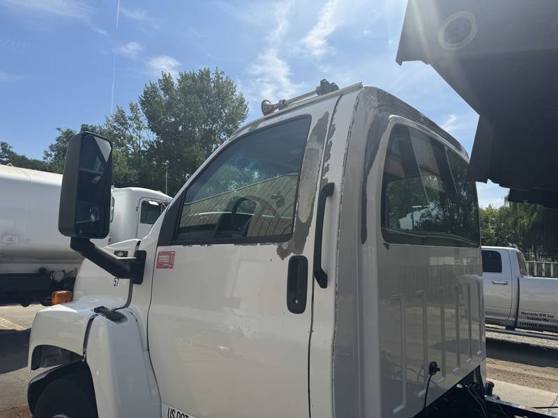 2006 Chevy C7500 18ft Dump (CN 1071)