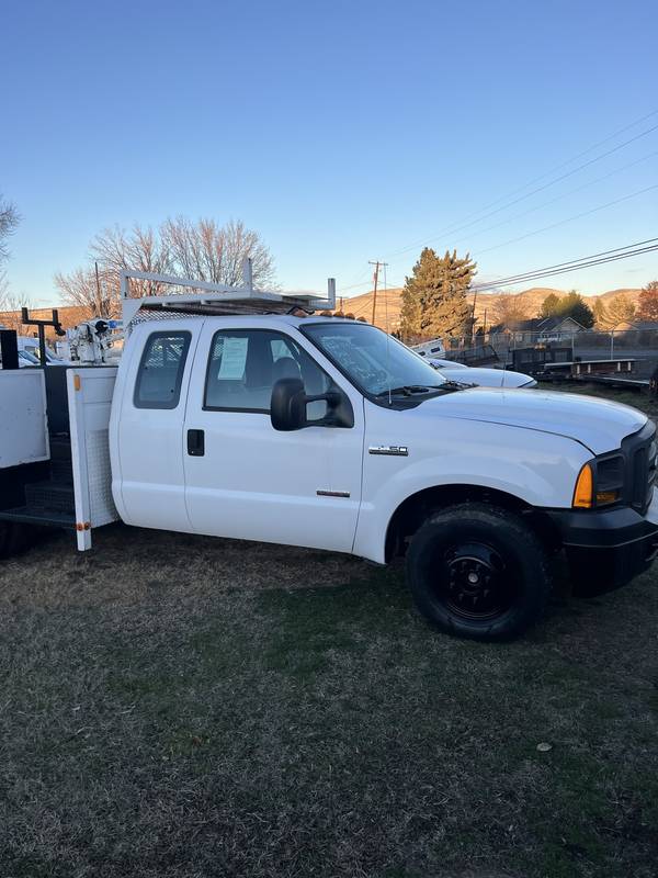 2005 Ford F350 XL SD, Ext Cab, Utility Service Truck