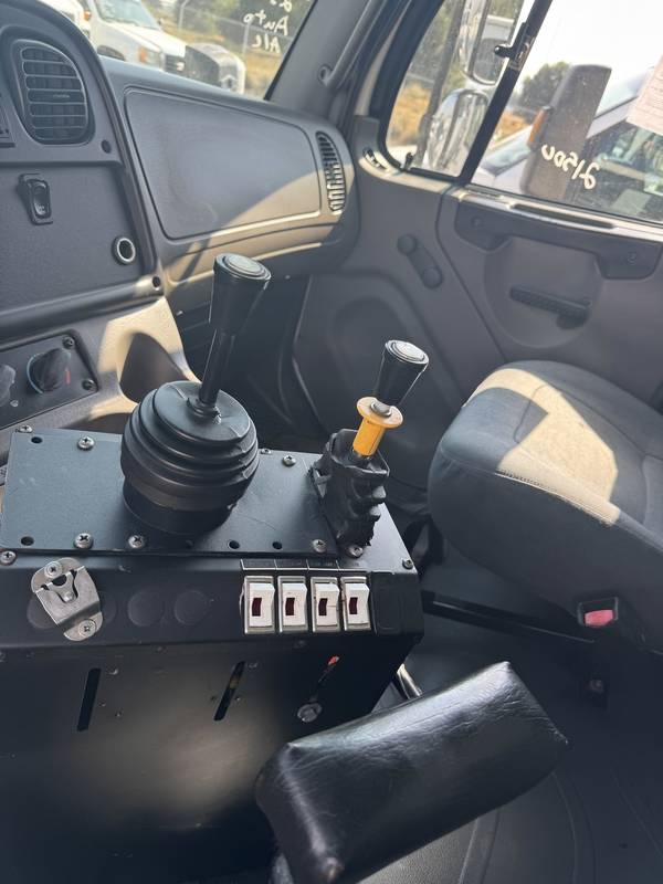 2004 Freightliner M2 5 yrd dump truck w/ Salt dog sander (CN 1015)
