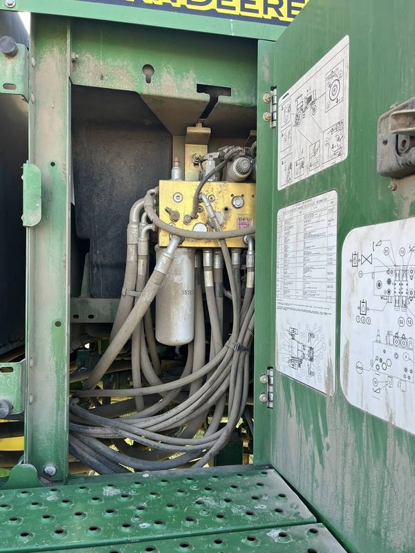 2010 John Deere R450