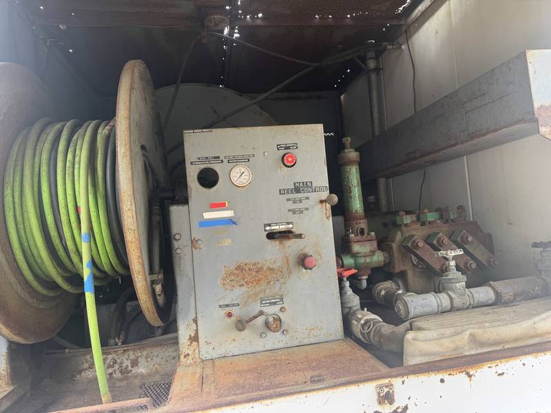 1991 GMC Topkick Flusher struck (CN 1006)