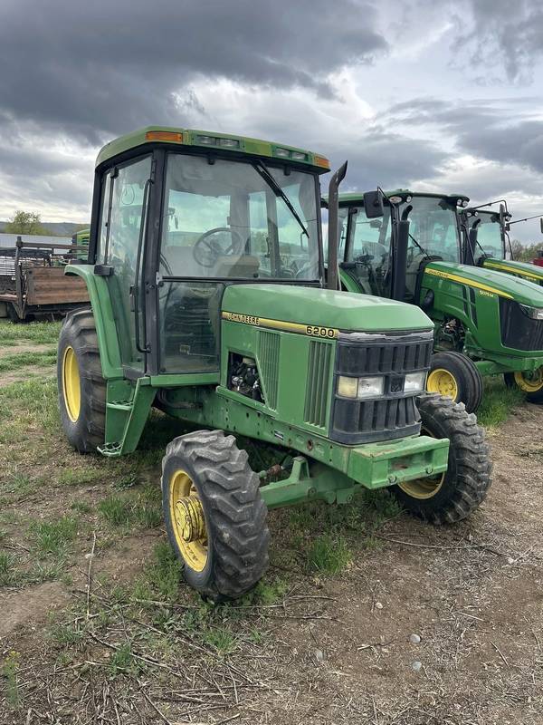 2003 John Deere 6200