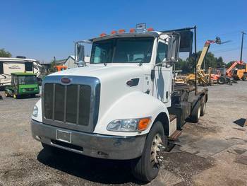 2012 Peterbilt 348 (CN-41)