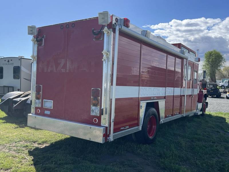 1991 Ford L8000 Utility Truck (CN-79)
