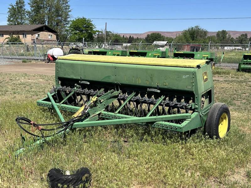 John Deere Seeder Drill
