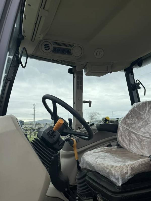 2022 JD 5075 M Tractor