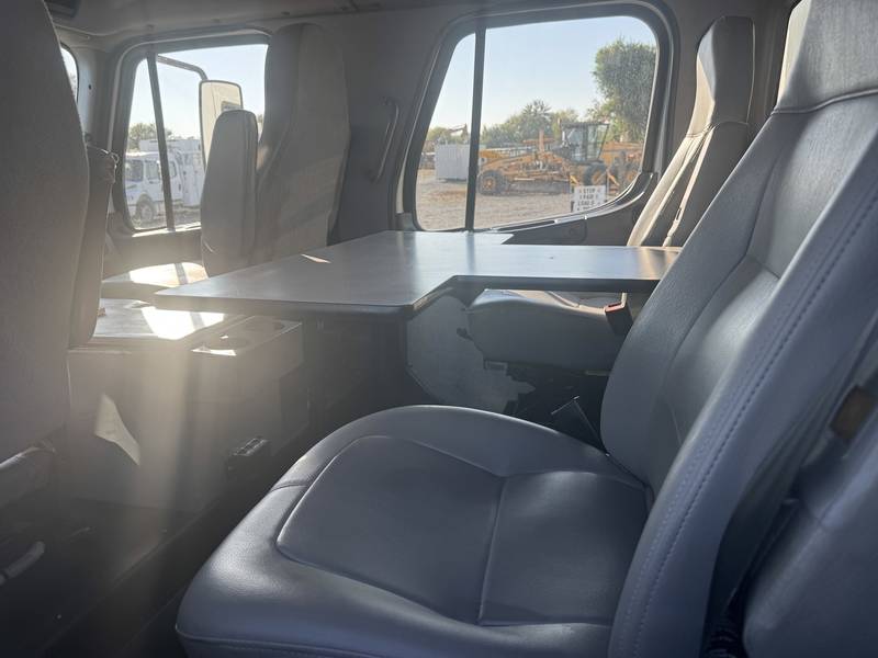 2014 Freightliner Crewcab, m2-106 Utility Truck (CN 39)