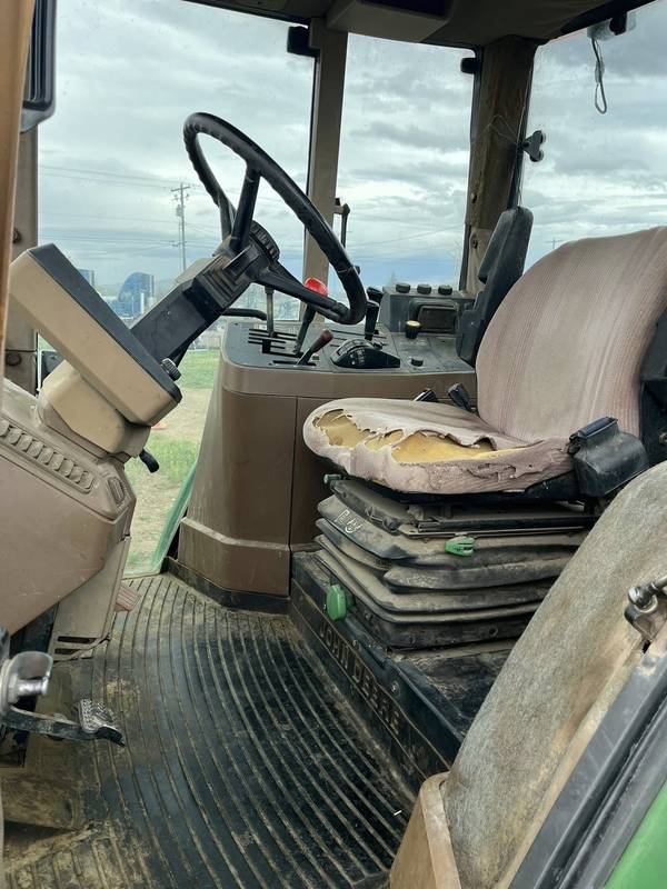 2003 John Deere 6200