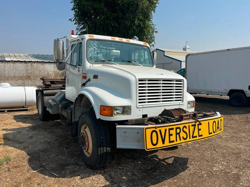 1995 International 4800 AWD Poletruck (CN-1011)