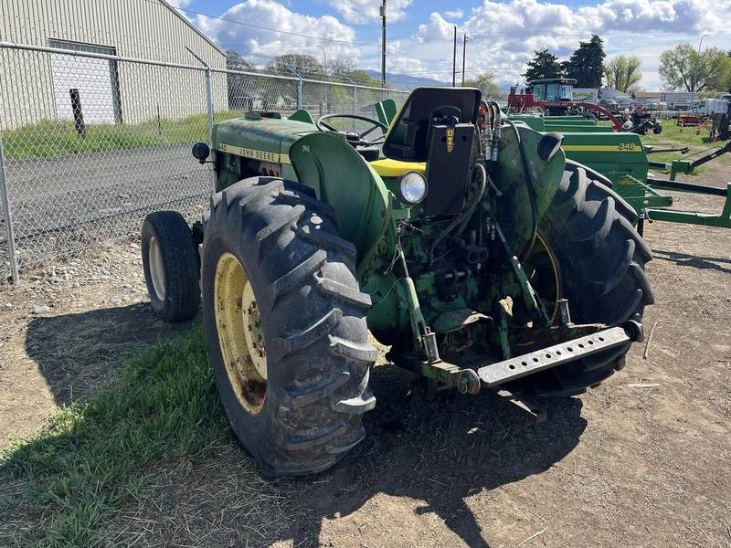 John Deere 2440