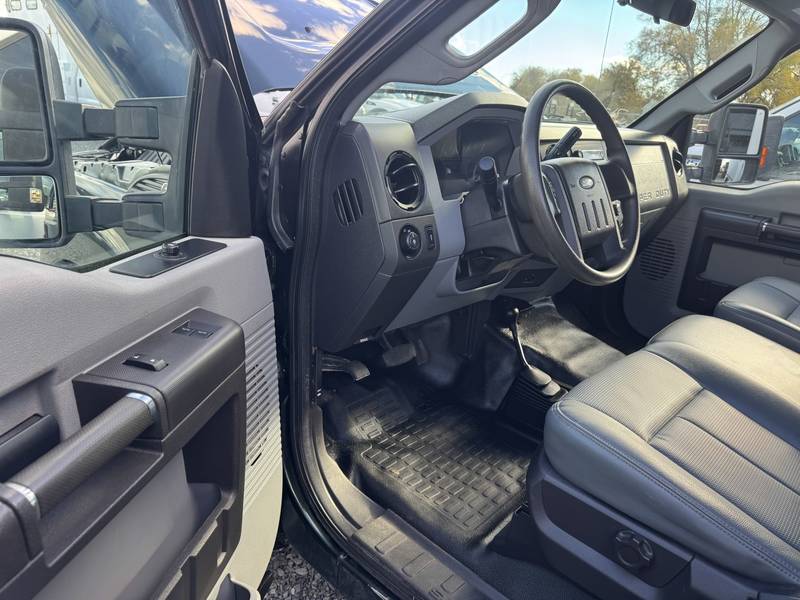 2015 Ford F350 SD XL, 4x4, 10 ft Flatbed w/Hoist (CN 1023)