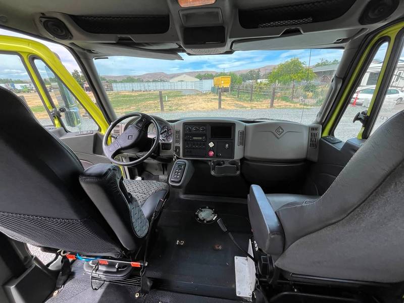 2013 IHC 4300 Crewcab 12 ft Flatbed (CN 1087)