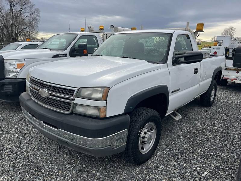 2005 Chevy 2500, Pickup,  (CN 70)
