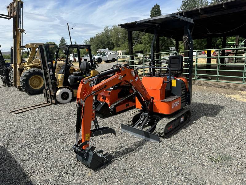 New AGT LH12R mini excavator 