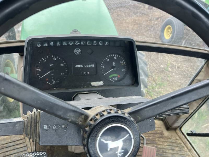 2003 John Deere 6200