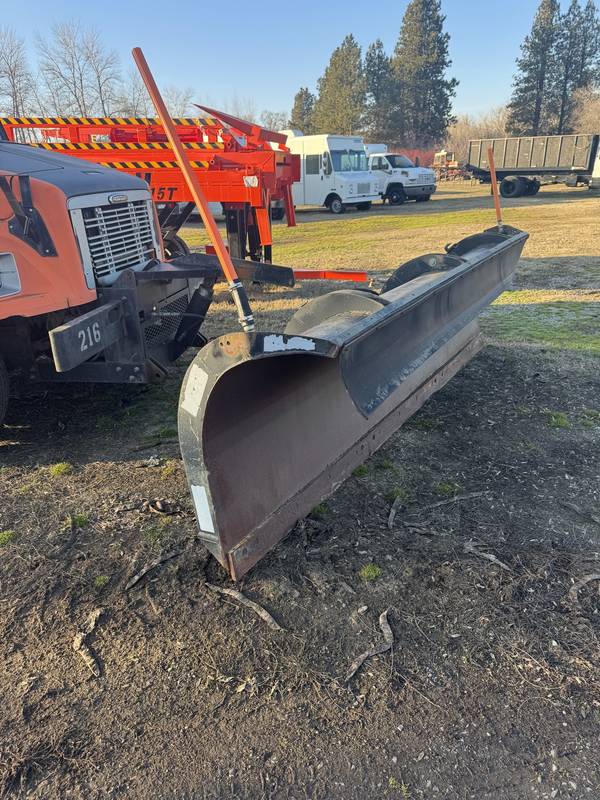 1997 Frtliner FL 80, 5 yrd dump truck, (CN 52)