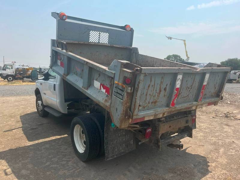 2003 FORD F550 4x4, 2-3 yrd DUMP